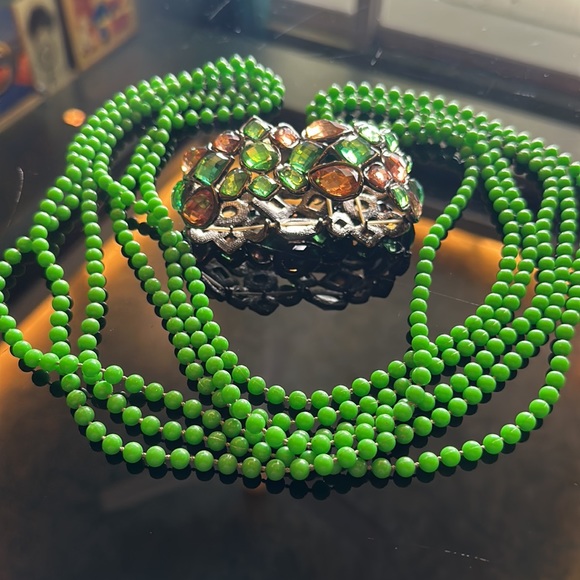 NWOT Gorgeous Parrot green long bead necklaces (4) accompanied with bracelet - Picture 3 of 12